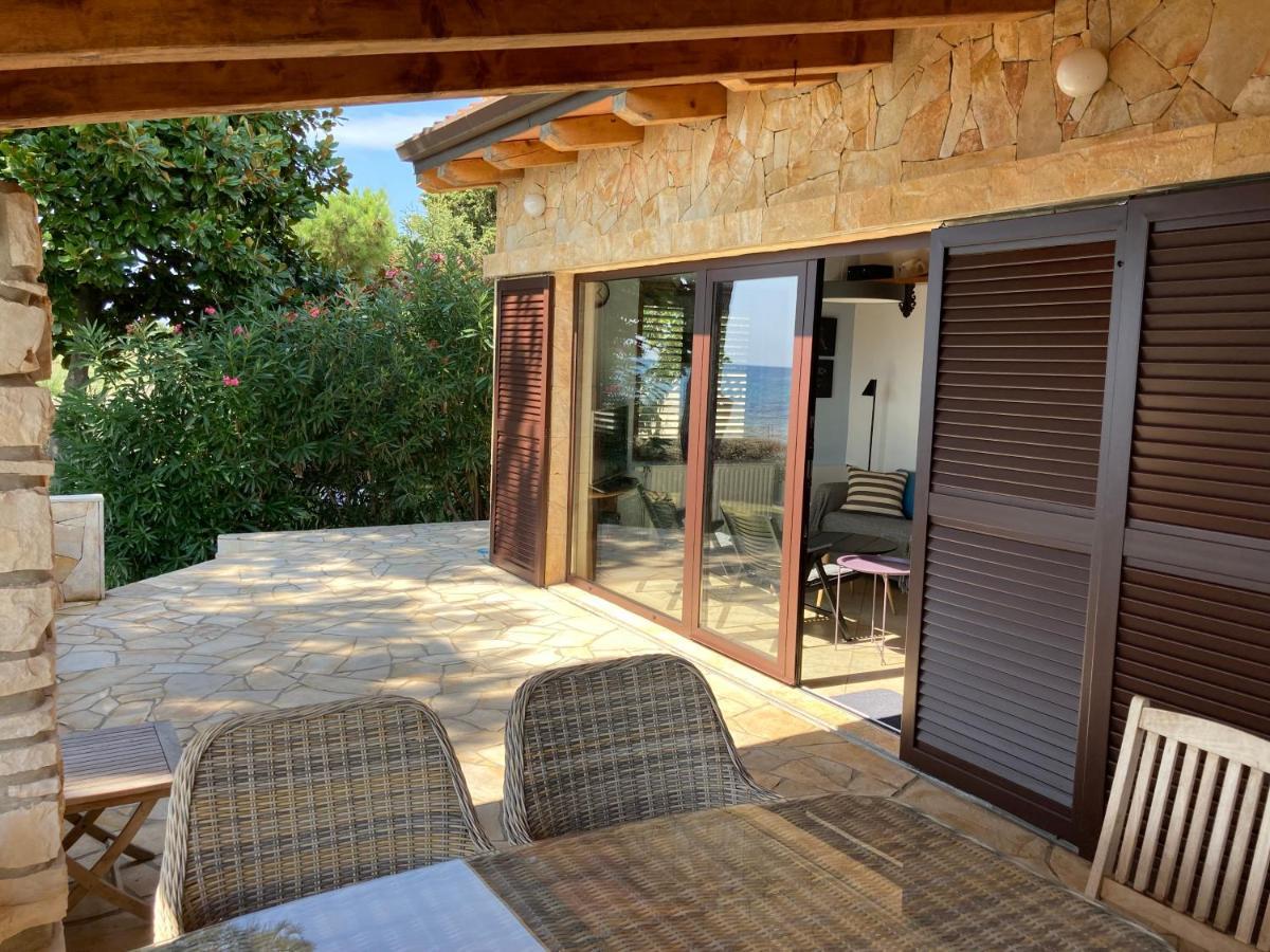 Karigador Beach House Ngoại thất bức ảnh
