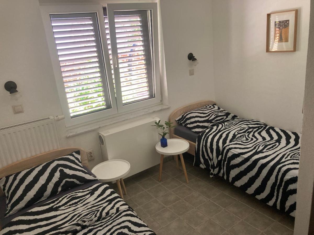 Karigador Beach House Ngoại thất bức ảnh
